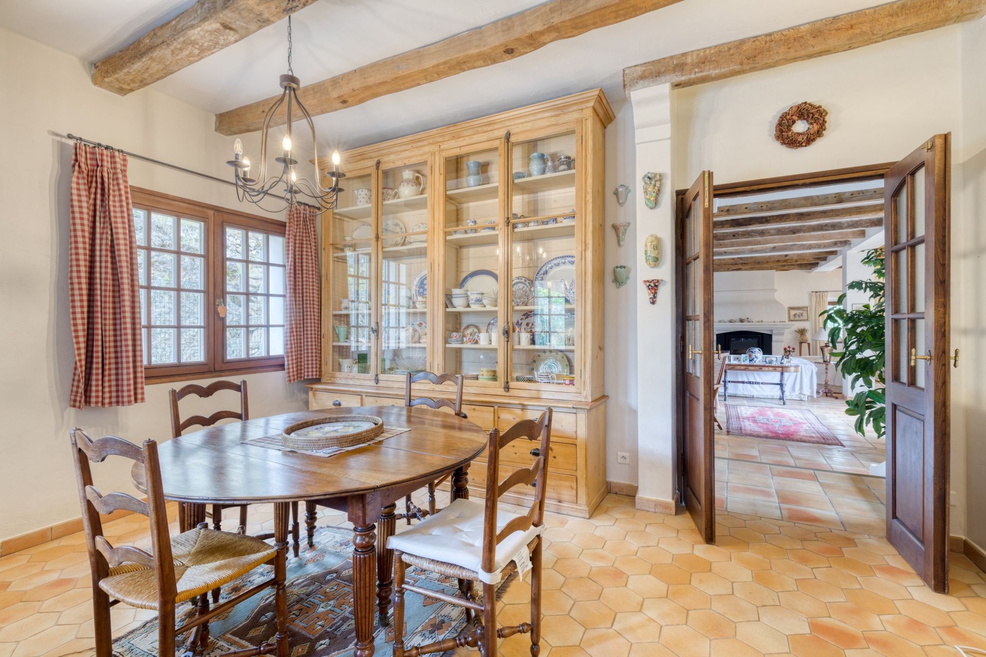property 10 Rooms for sale on SALERNES (83690)