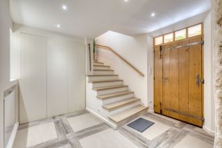 property 10 Rooms for sale on SALERNES (83690)