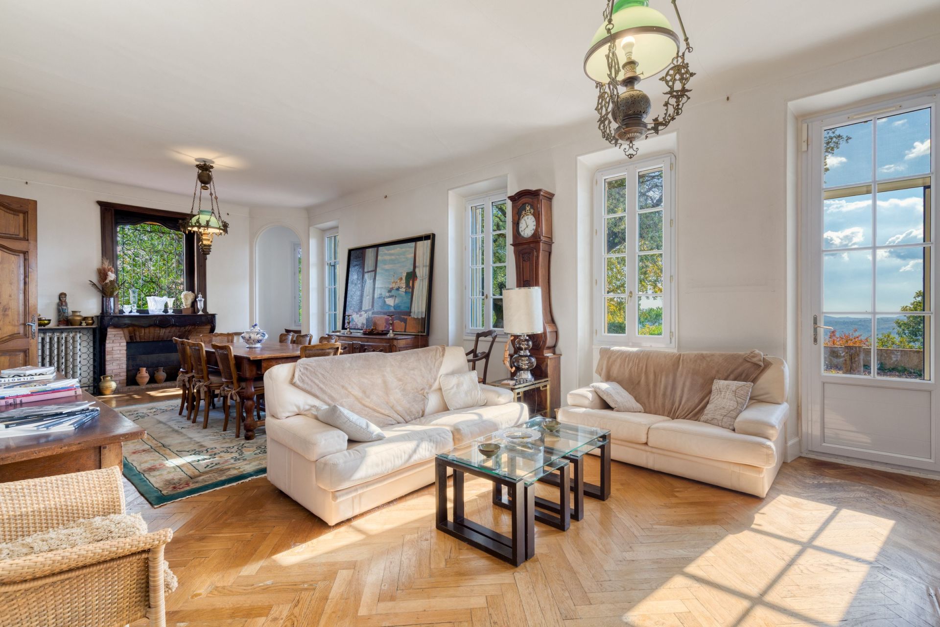 propriété 8 Pièces en vente sur CALLIAN (83440)