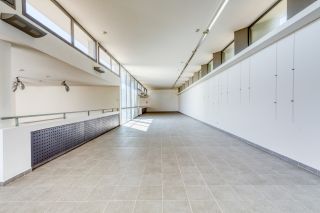 castle 8 Rooms for sale on CALLIAN (83440)