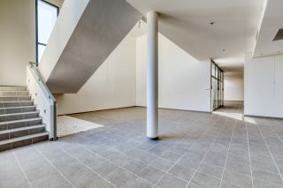 castle 8 Rooms for sale on CALLIAN (83440)