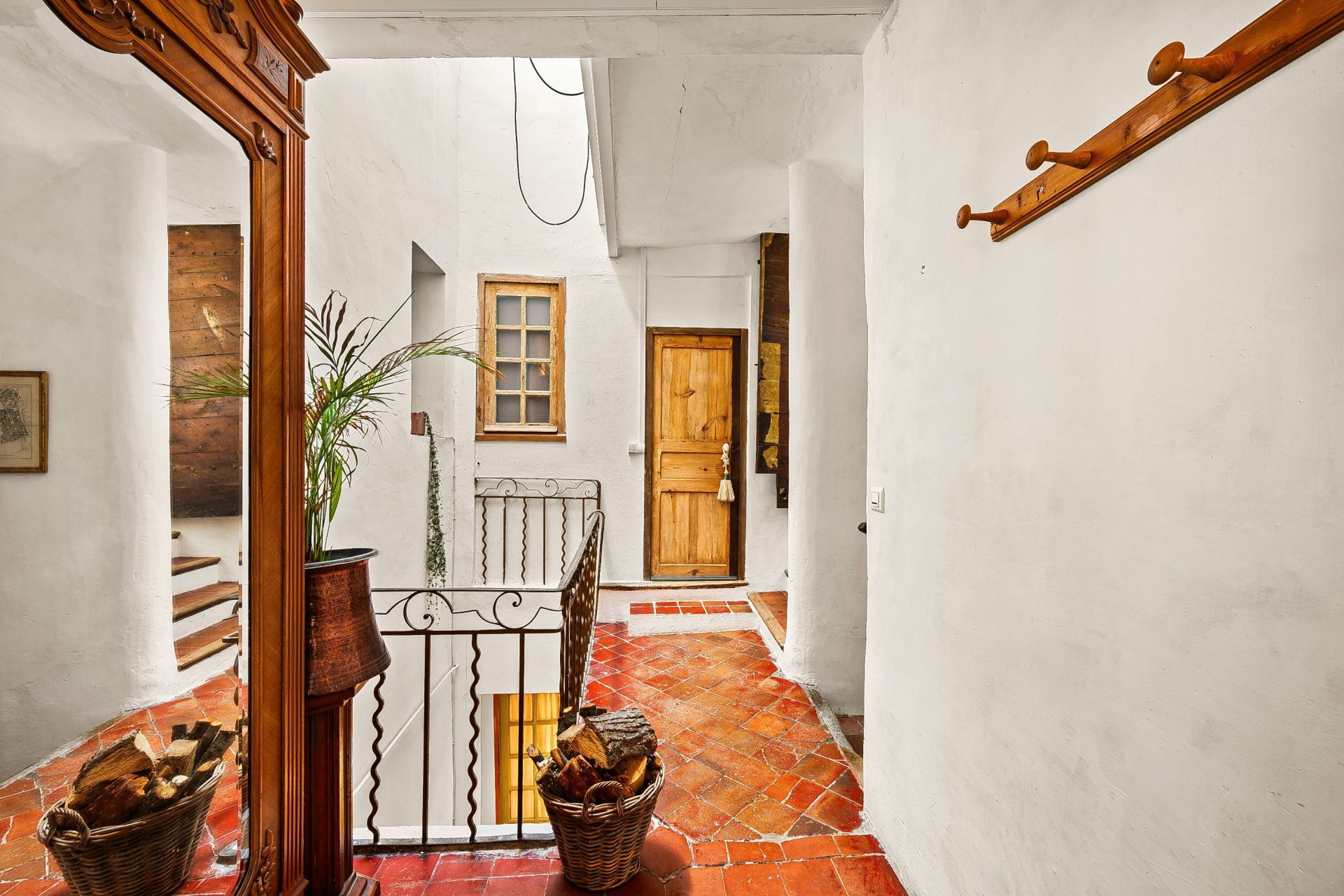 maison provençale 9 Pièces en vente sur COTIGNAC (83570)