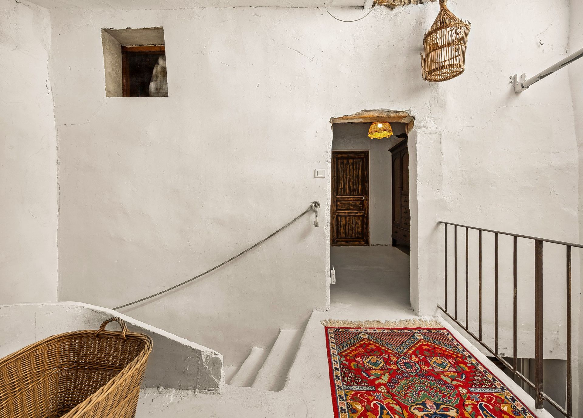 maison provençale 9 Pièces en vente sur COTIGNAC (83570)