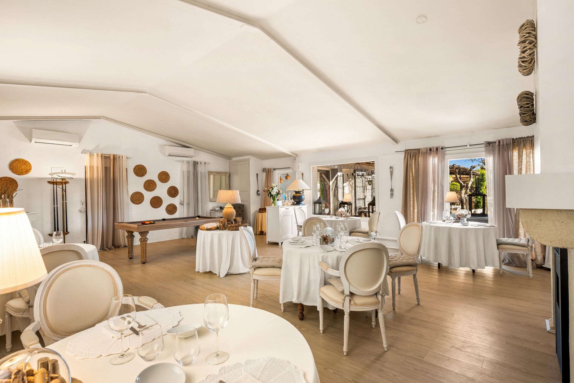 maison provençale 13 Pièces en vente sur COTIGNAC (83570)