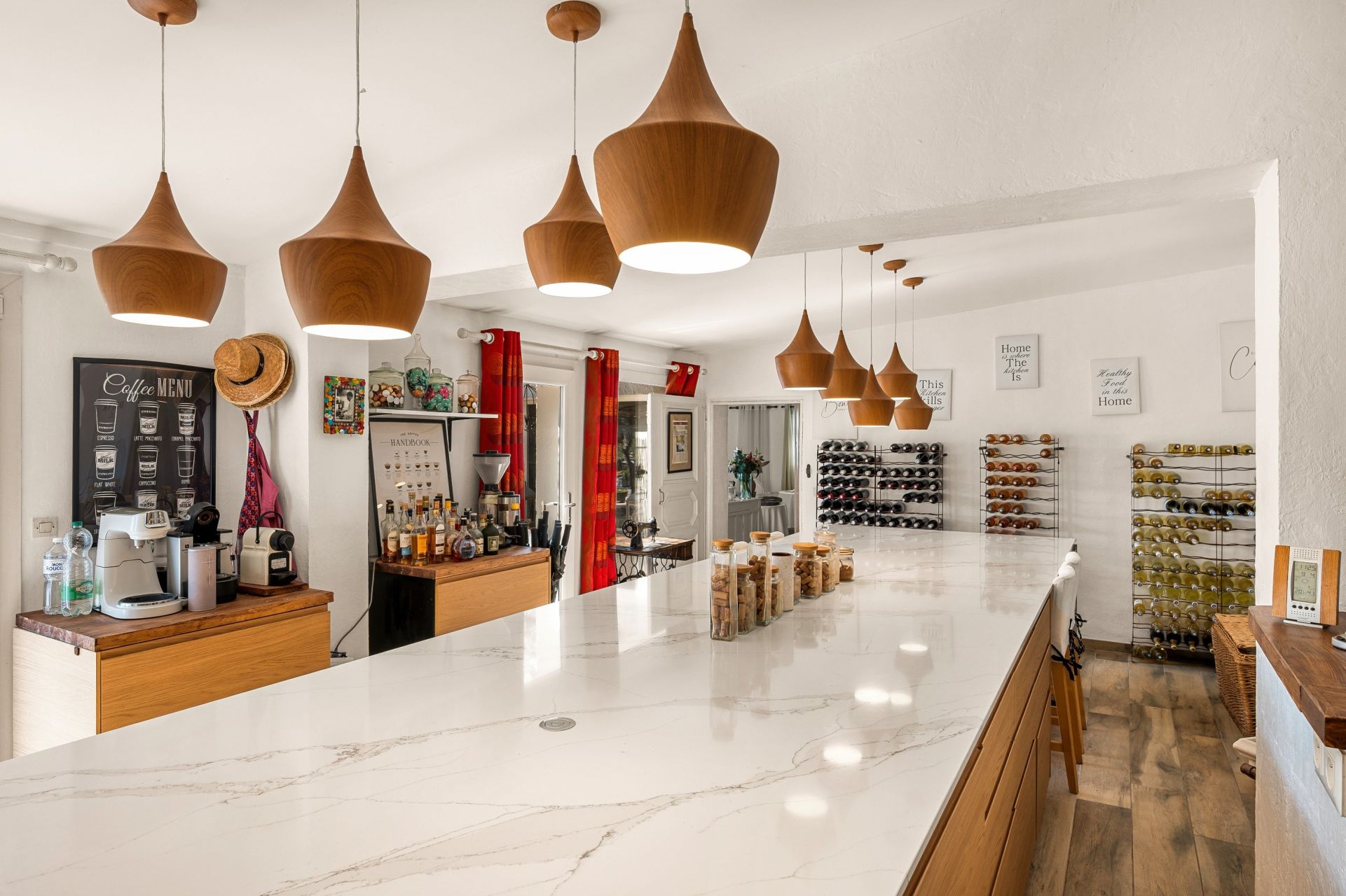 maison provençale 13 Pièces en vente sur COTIGNAC (83570)