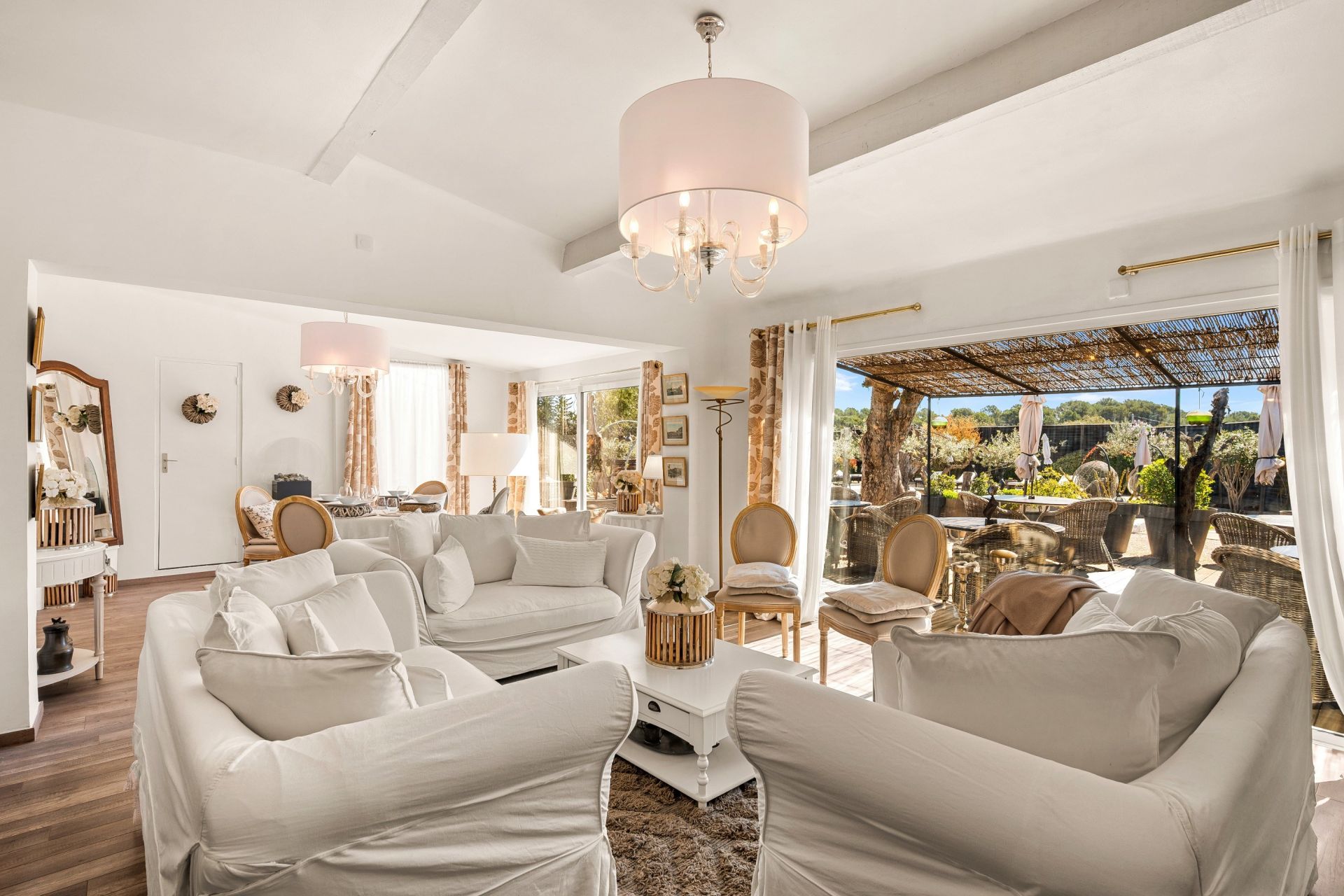 maison provençale 13 Pièces en vente sur COTIGNAC (83570)