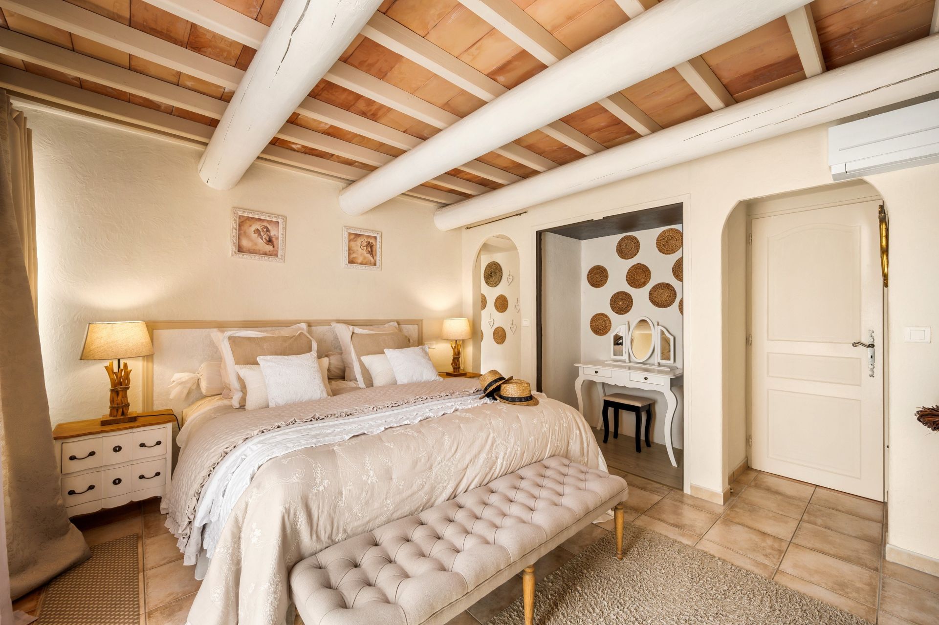 maison provençale 13 Pièces en vente sur COTIGNAC (83570)