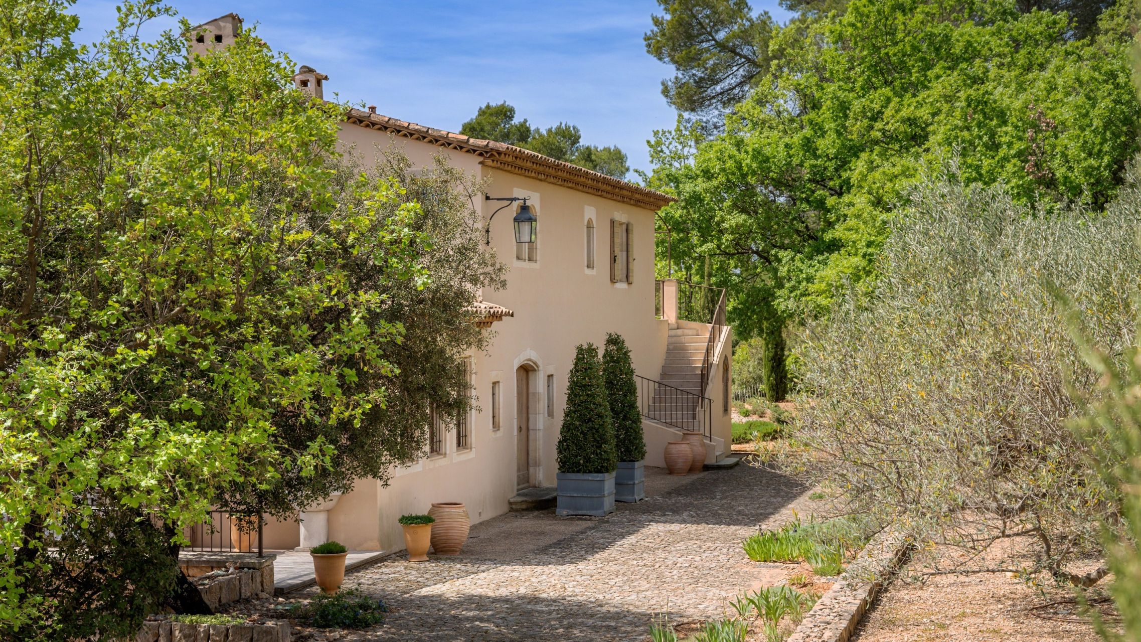 bastide 6 Pièces en vente sur COTIGNAC (83570)