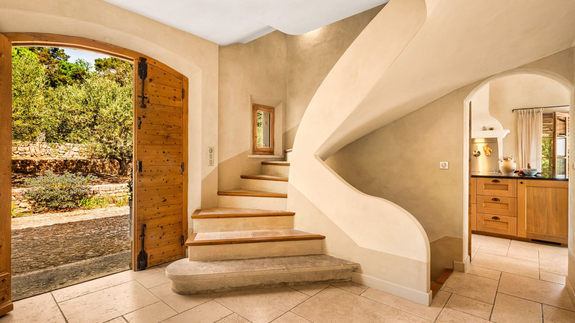 bastide 6 Pièces en vente sur COTIGNAC (83570)