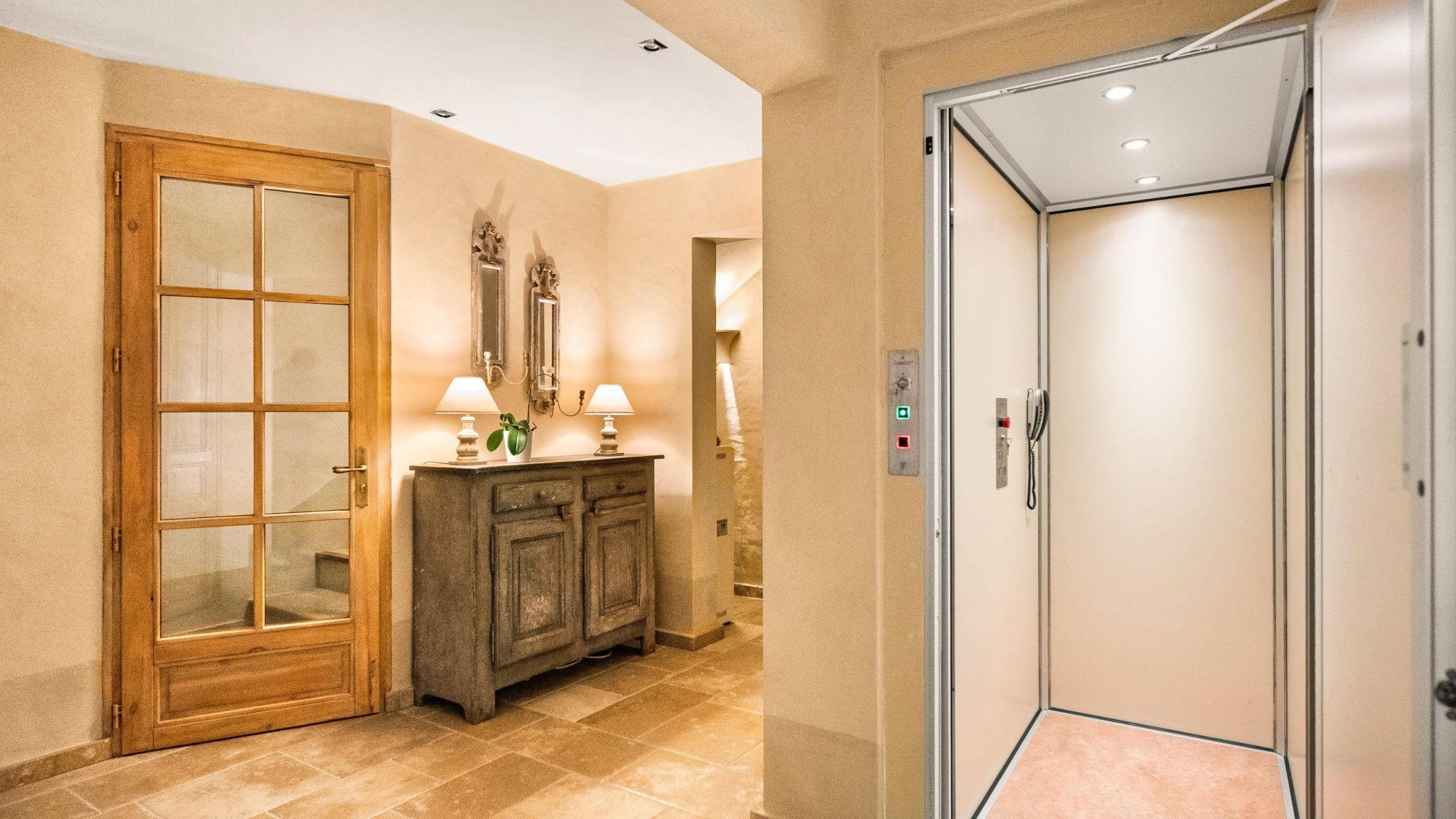 bastide 6 Pièces en vente sur COTIGNAC (83570)