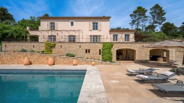 bastide 6 Pièces en vente sur COTIGNAC (83570)
