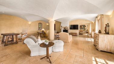 bastide 6 Pièces en vente sur COTIGNAC (83570)