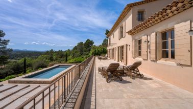 bastide 6 Pièces en vente sur COTIGNAC (83570)