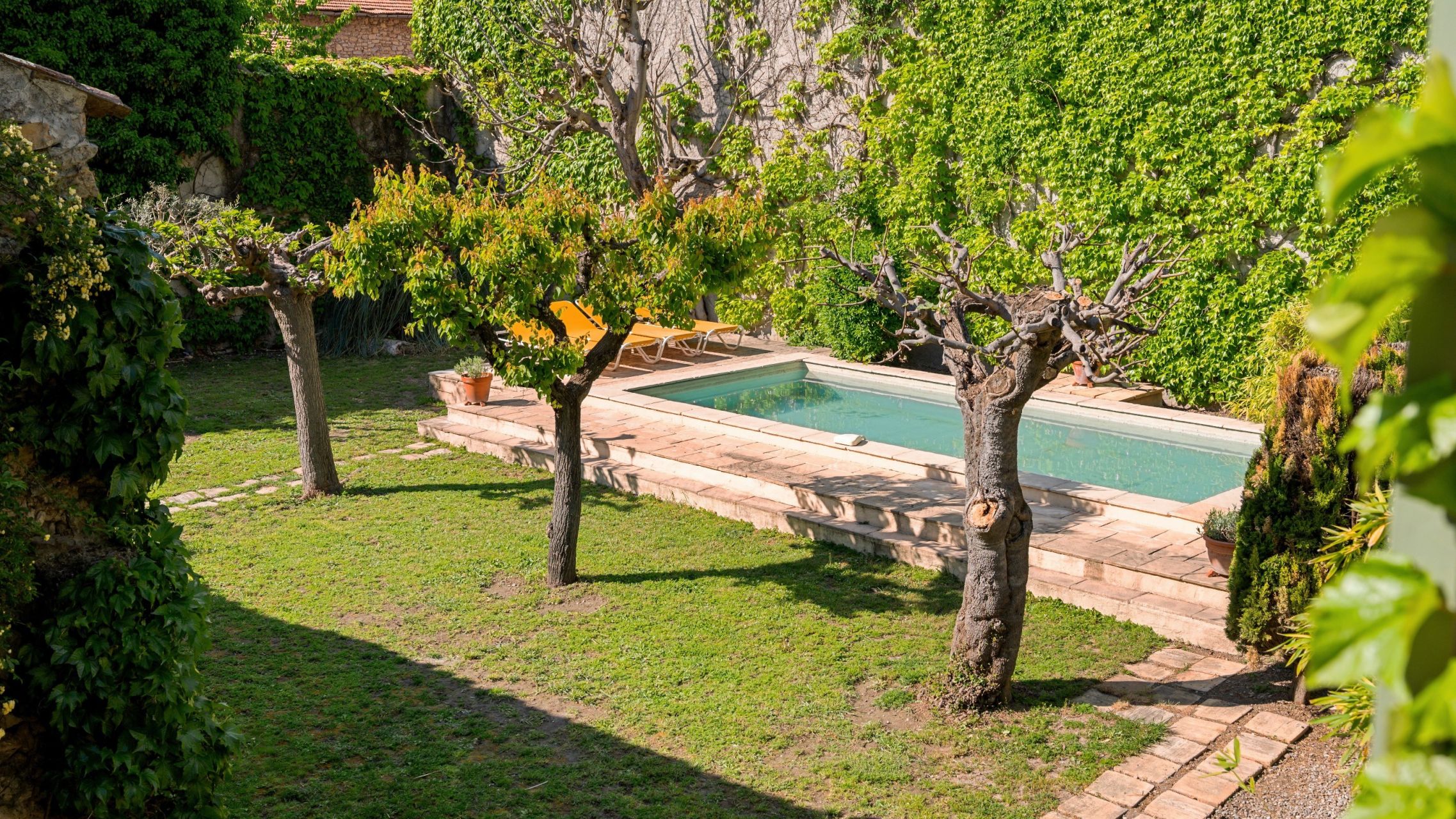 maison provençale 10 Pièces en vente sur VARAGES (83670)