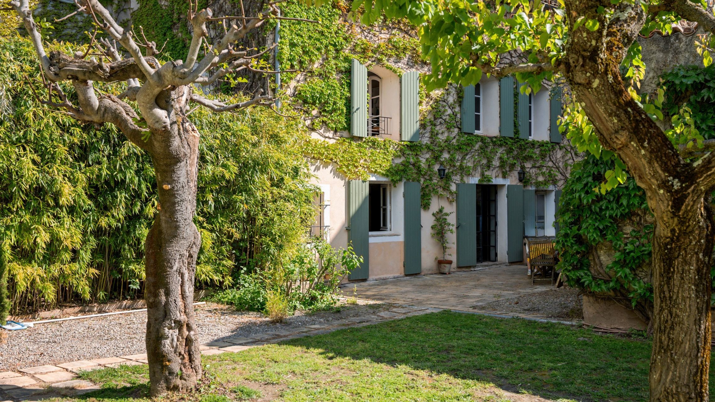 maison provençale 10 Pièces en vente sur VARAGES (83670)