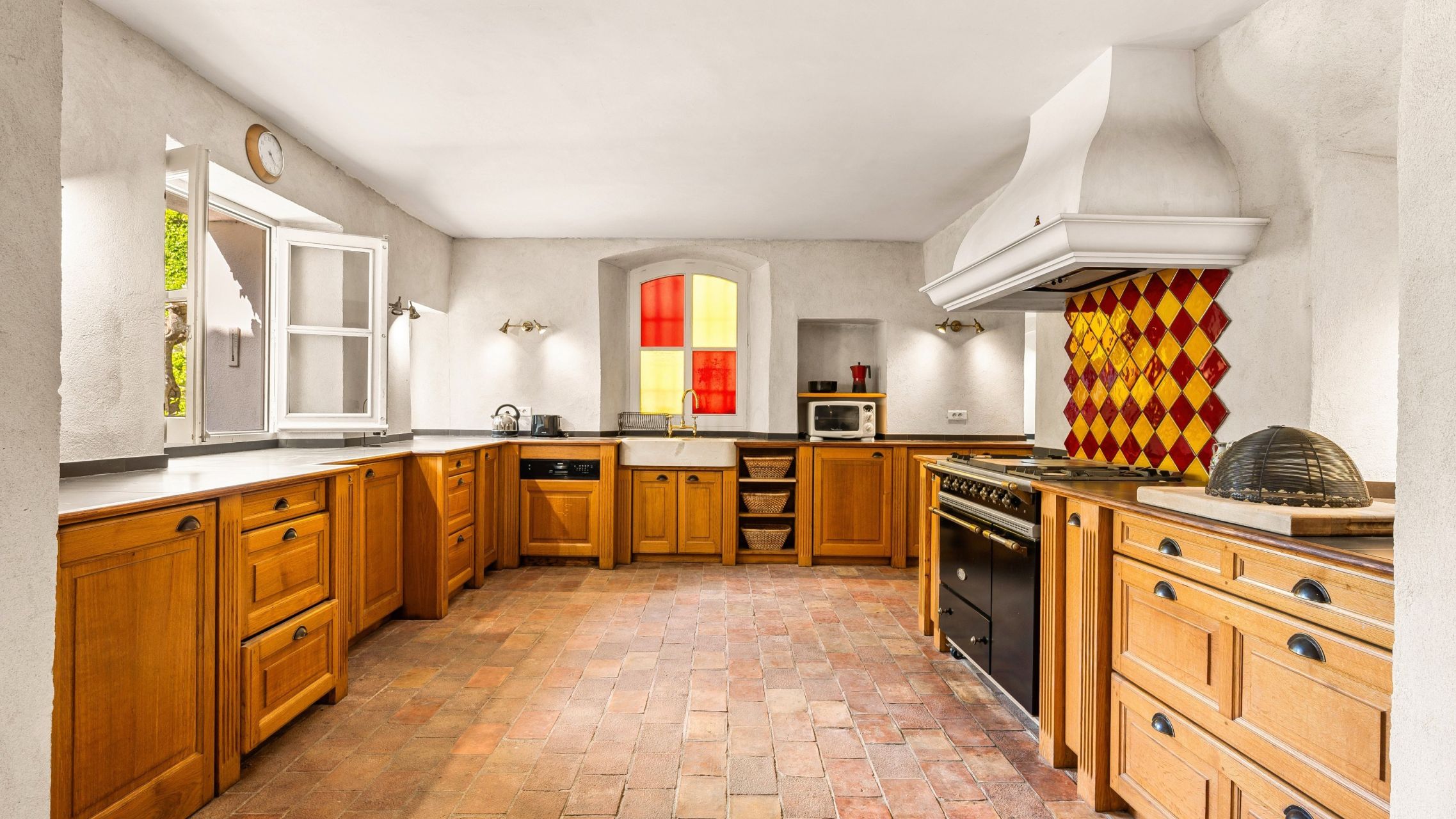 maison provençale 10 Pièces en vente sur VARAGES (83670)