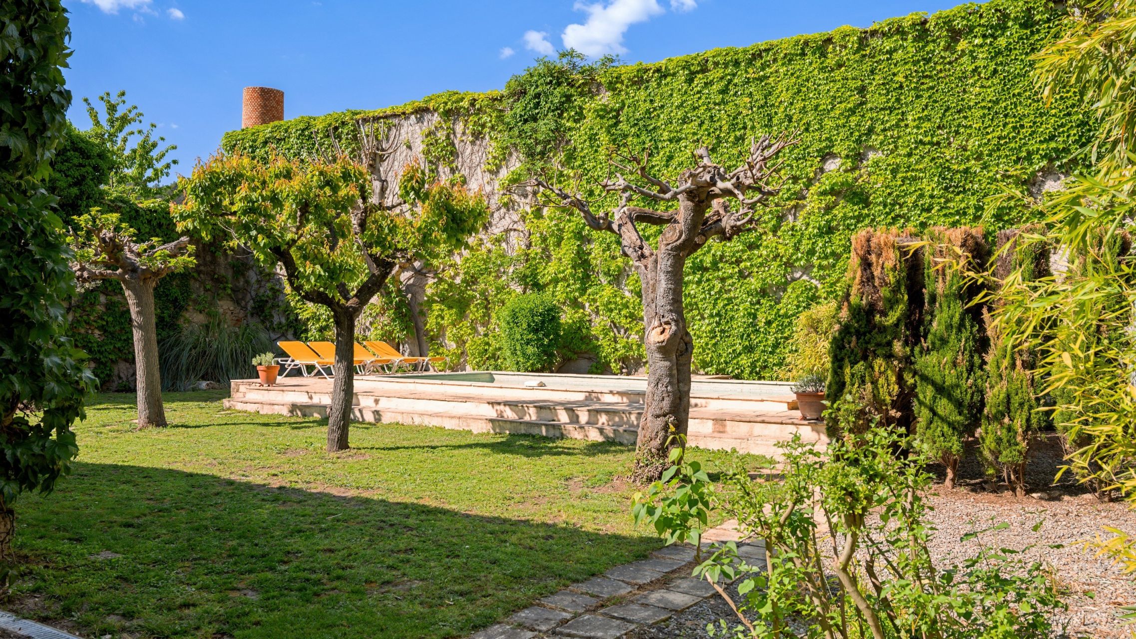 maison provençale 10 Pièces en vente sur VARAGES (83670)