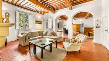 maison provençale 10 Pièces en vente sur VARAGES (83670)