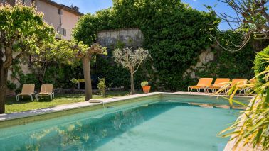 maison provençale 10 Pièces en vente sur VARAGES (83670)