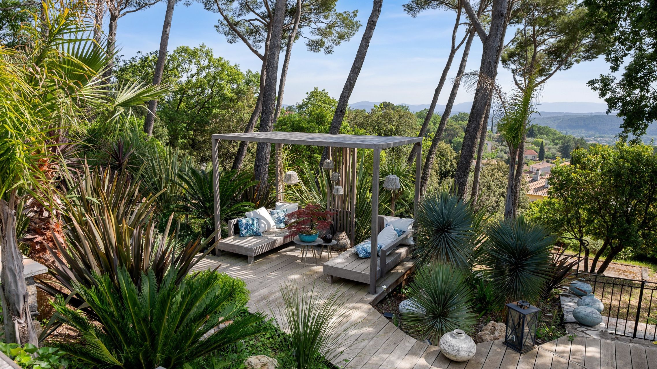 provencal house 7 Rooms for sale on DRAGUIGNAN (83300)