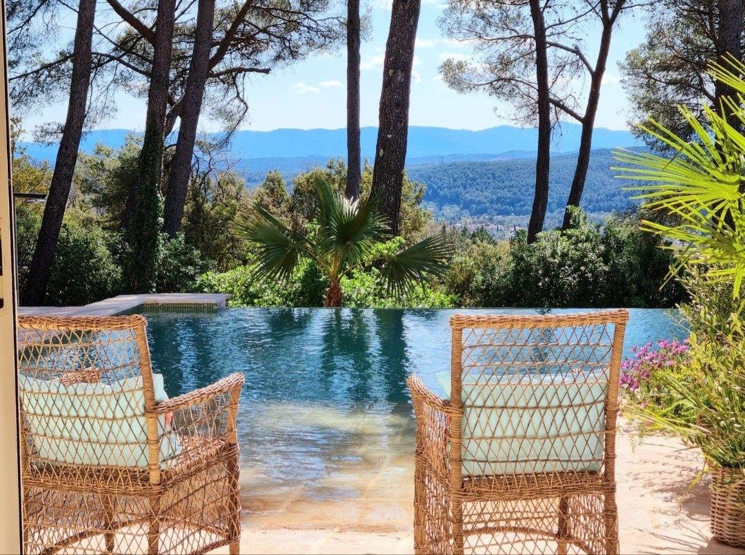 provencal house 7 Rooms for sale on DRAGUIGNAN (83300)
