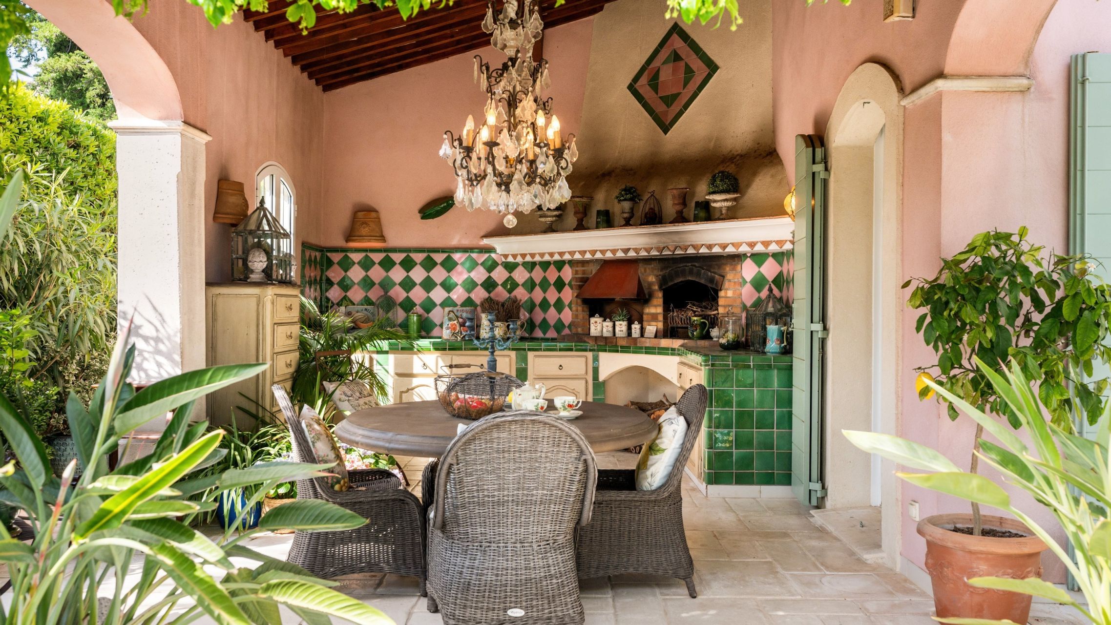 provencal house 7 Rooms for sale on DRAGUIGNAN (83300)