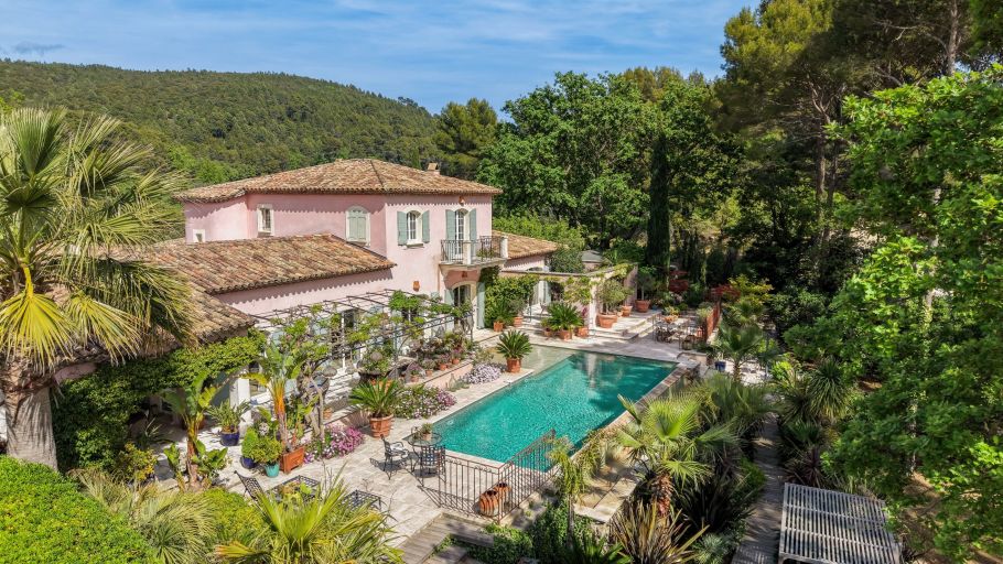 provencal house 7 Rooms for sale on DRAGUIGNAN (83300)