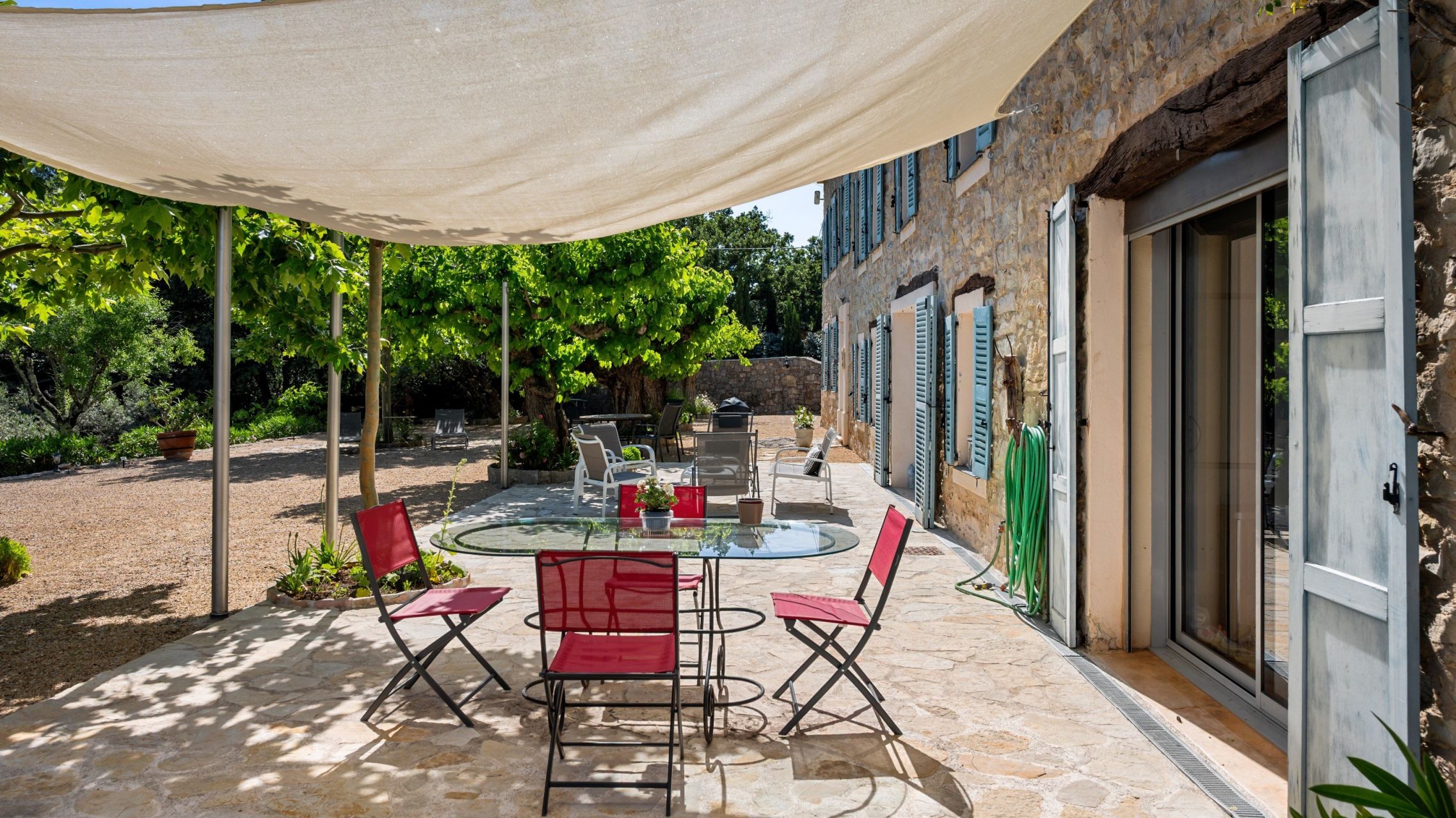 bastide 8 Rooms for sale on LES ARCS (83460)