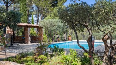 bastide 8 Rooms for sale on LES ARCS (83460)