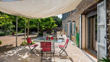 bastide 8 Rooms for sale on LES ARCS (83460)