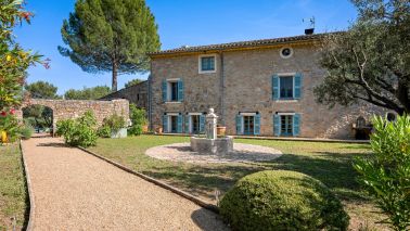 bastide 8 Rooms for sale on LES ARCS (83460)