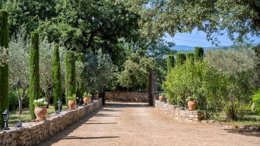 bastide 8 Rooms for sale on LES ARCS (83460)