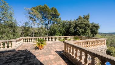 property 7 Rooms for sale on FIGANIERES (83830)