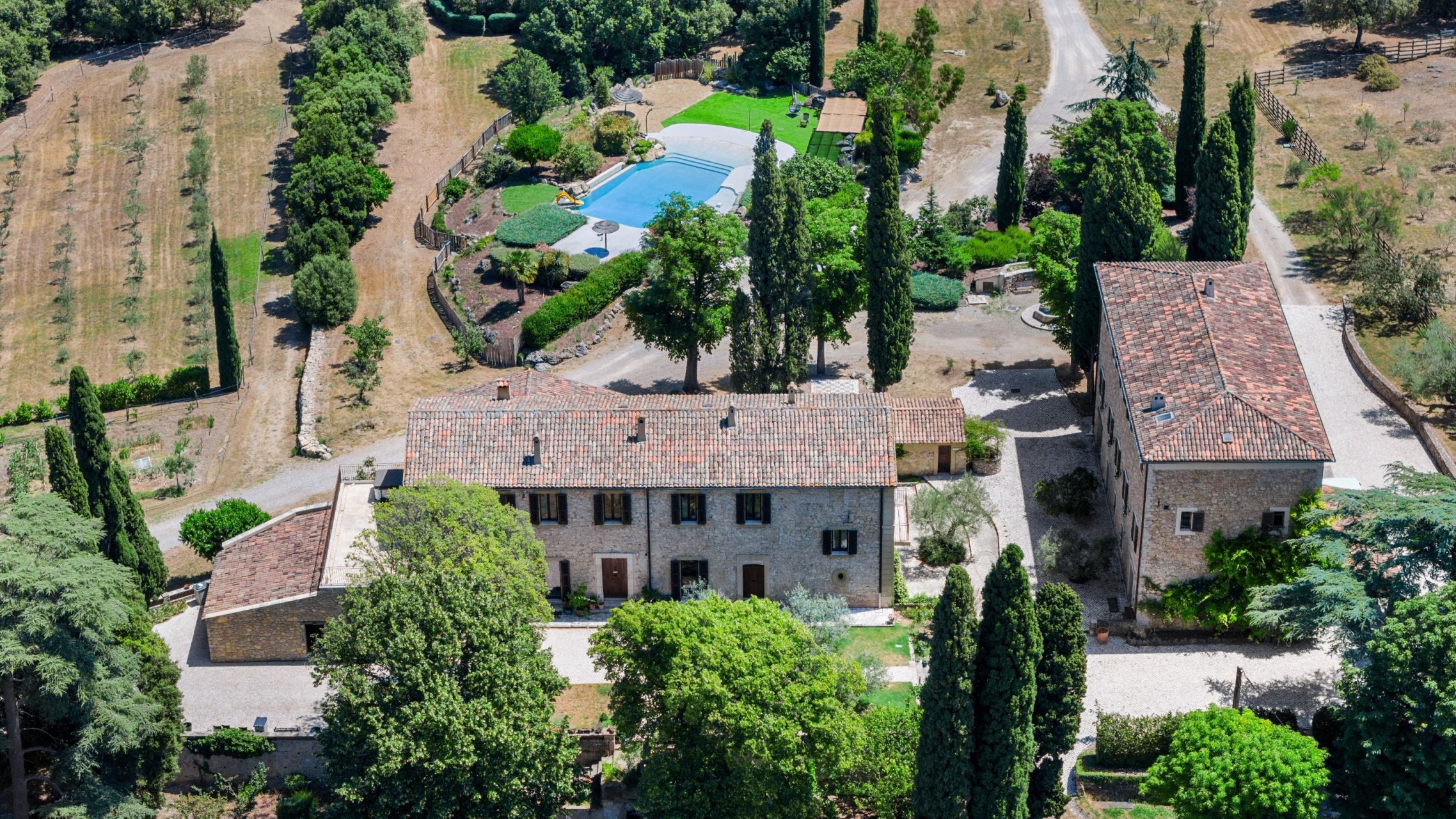 bastide 30 Pièces en vente sur AMPUS (83111)