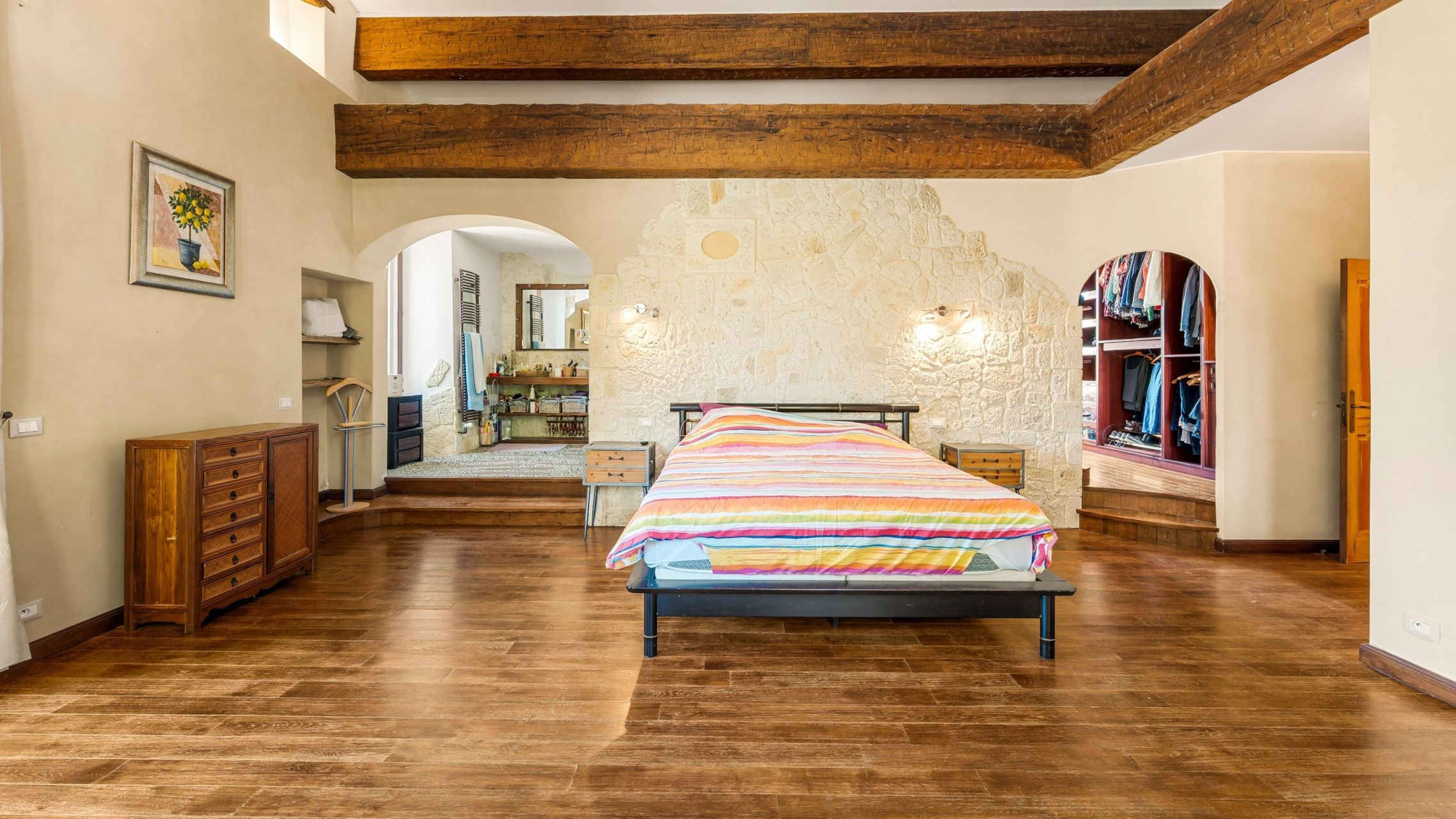 bastide 30 Pièces en vente sur AMPUS (83111)