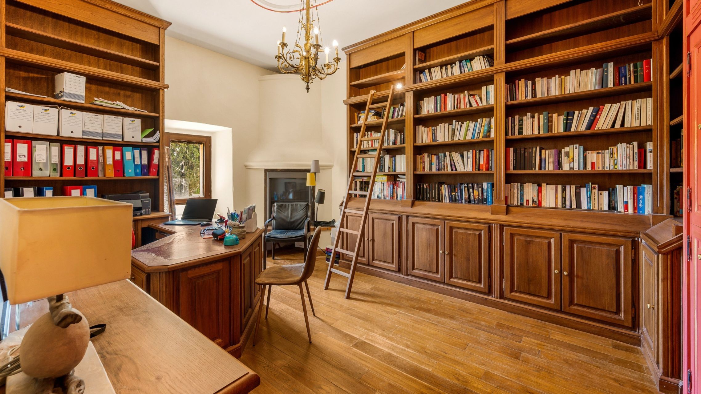 bastide 30 Rooms for sale on AMPUS (83111)