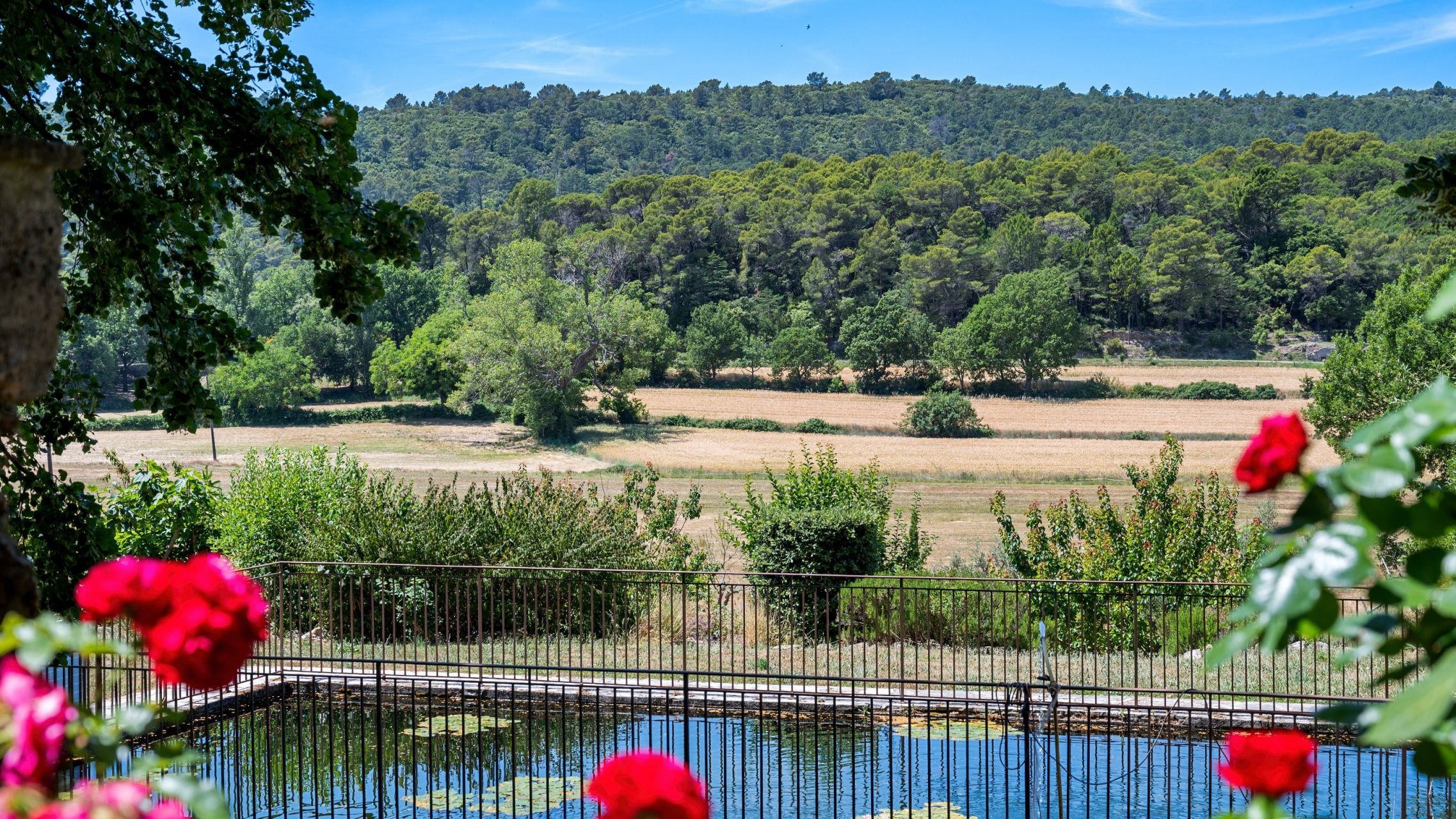 bastide 30 Rooms for sale on AMPUS (83111)