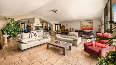 bastide 30 Pièces en vente sur AMPUS (83111)
