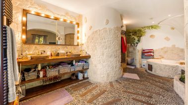 bastide 30 Pièces en vente sur AMPUS (83111)