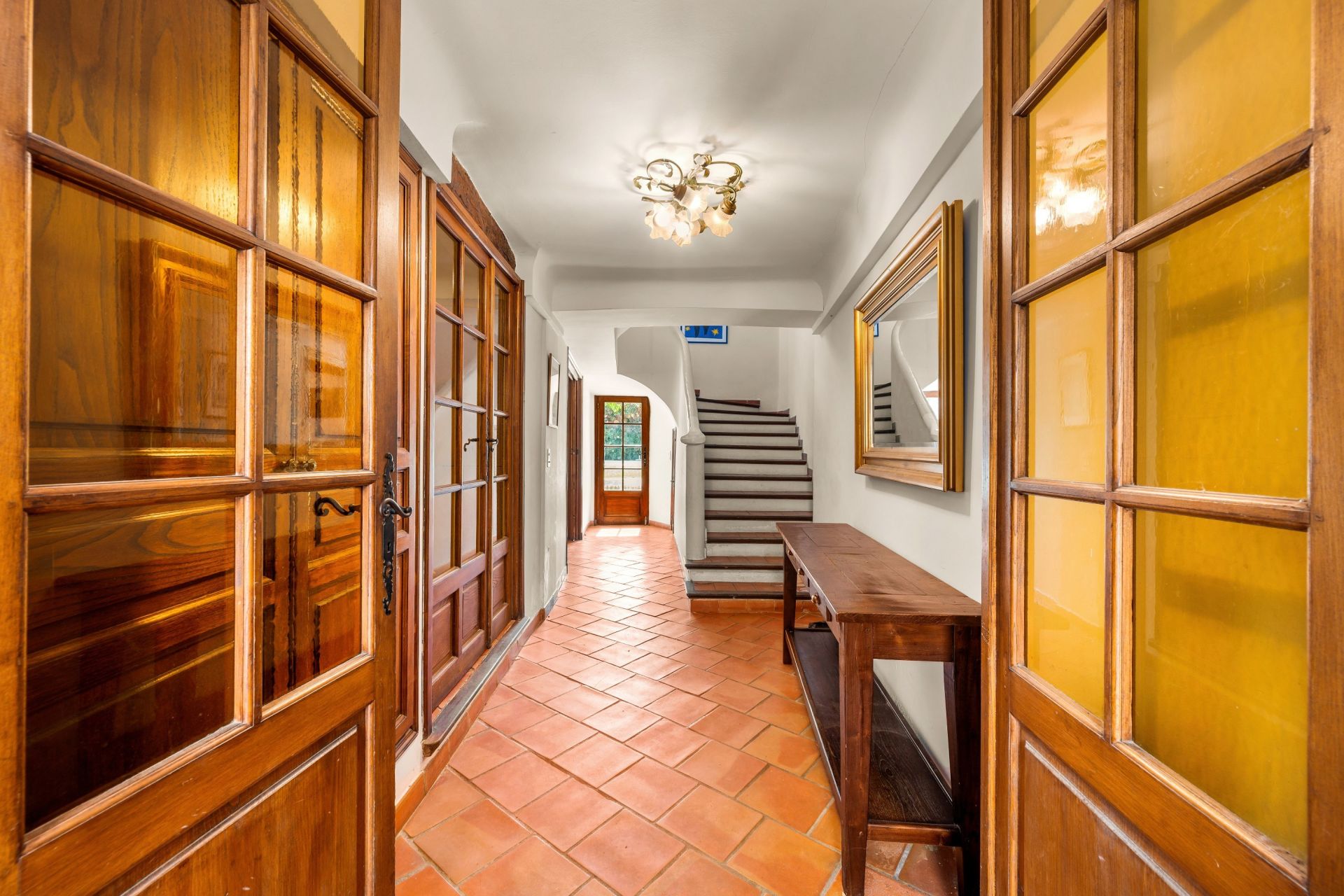 townhouse 7 Rooms for sale on VILLECROZE (83690)