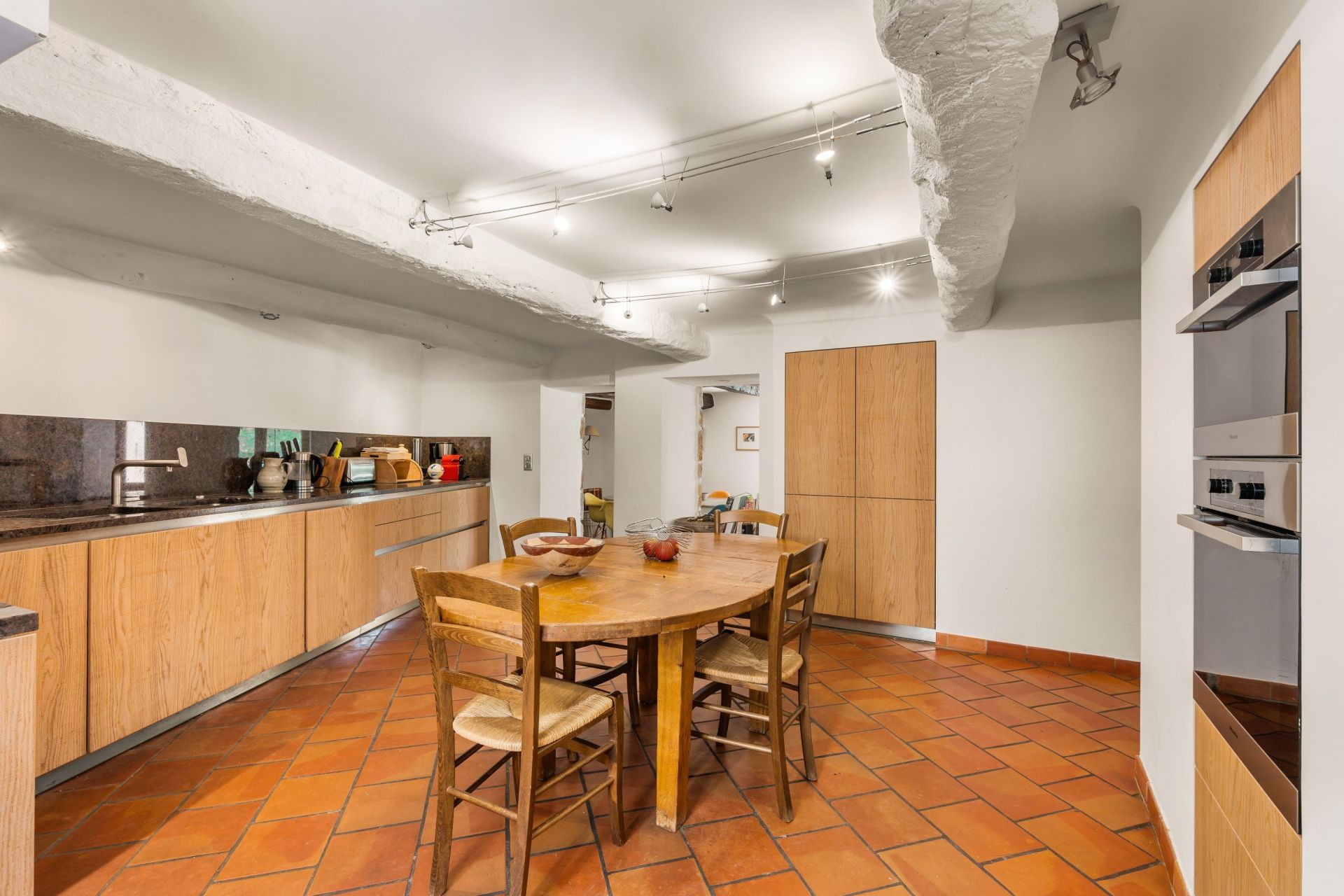 townhouse 7 Rooms for sale on VILLECROZE (83690)