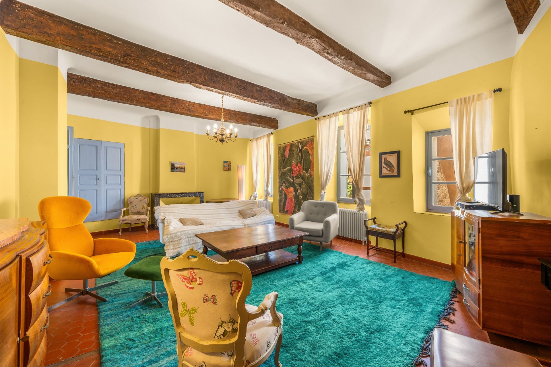 townhouse 7 Rooms for sale on VILLECROZE (83690)