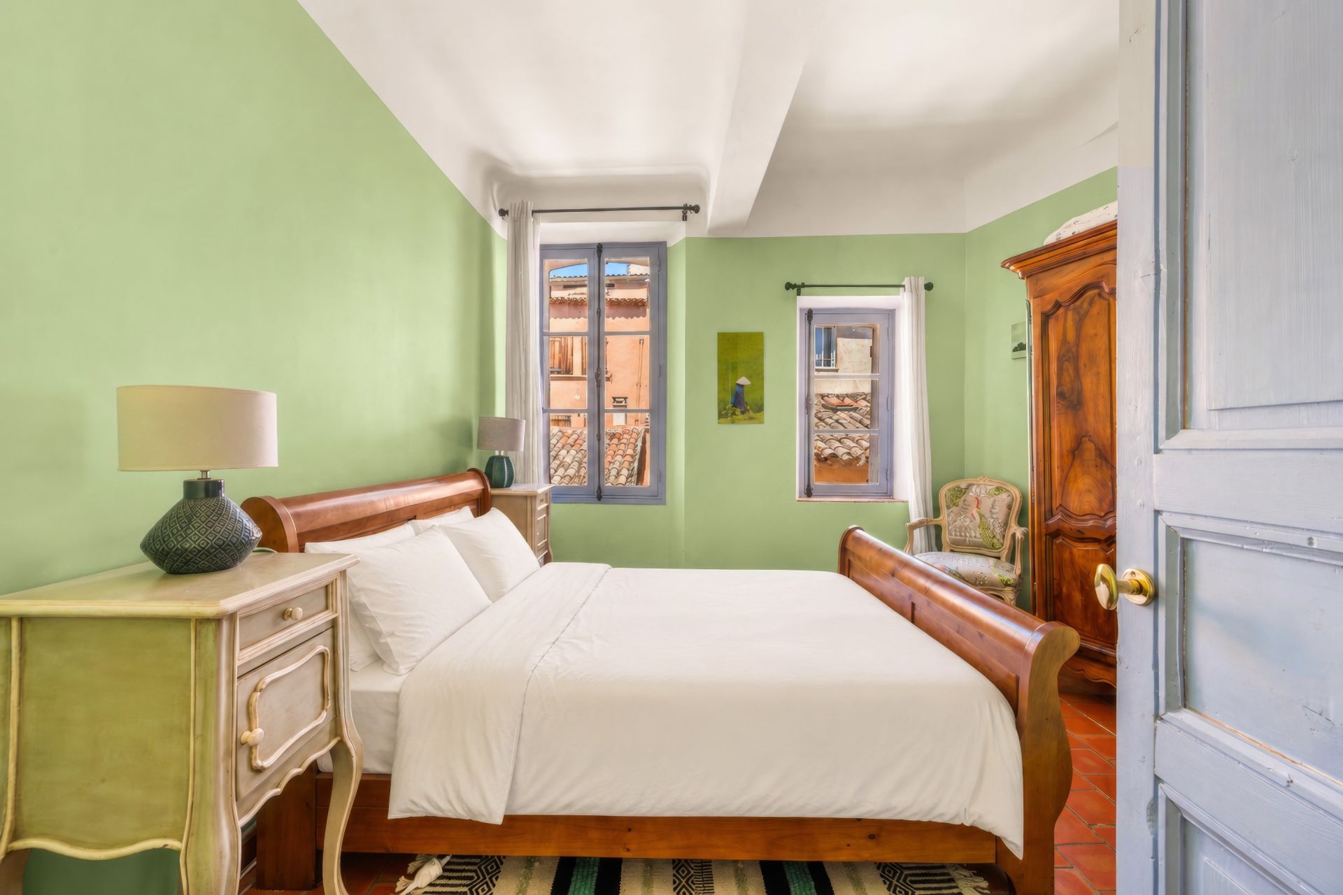 townhouse 7 Rooms for sale on VILLECROZE (83690)