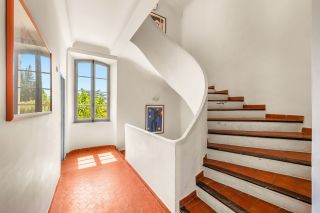 townhouse 7 Rooms for sale on VILLECROZE (83690)