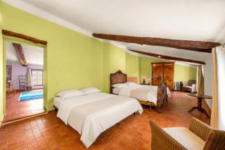 maison de ville 7 Pièces en vente sur VILLECROZE (83690)