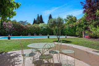 townhouse 7 Rooms for sale on VILLECROZE (83690)