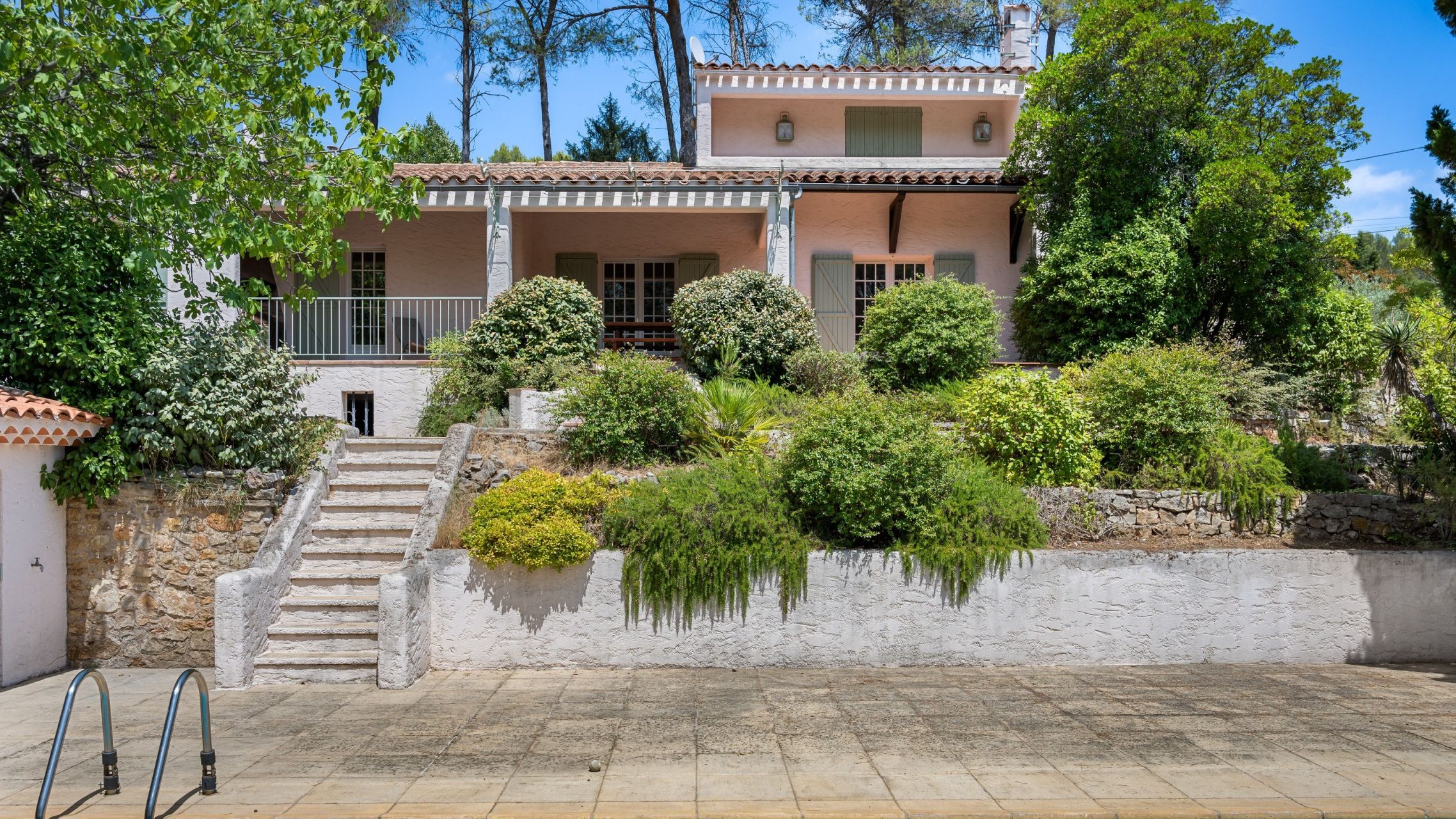 provencal house 6 Rooms for sale on DRAGUIGNAN (83300)