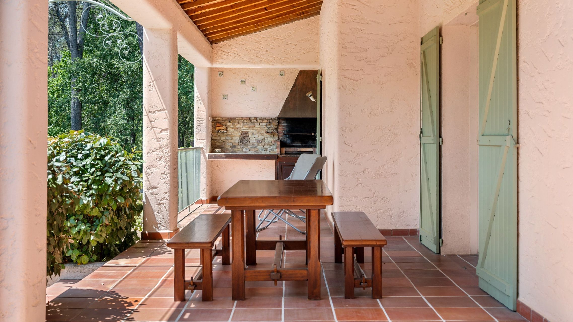 provencal house 6 Rooms for sale on DRAGUIGNAN (83300)