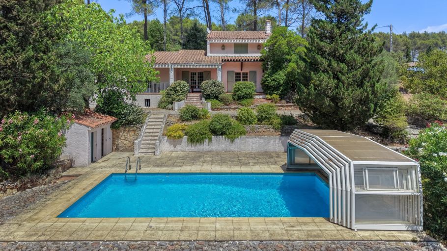 provencal house 6 Rooms for sale on DRAGUIGNAN (83300)
