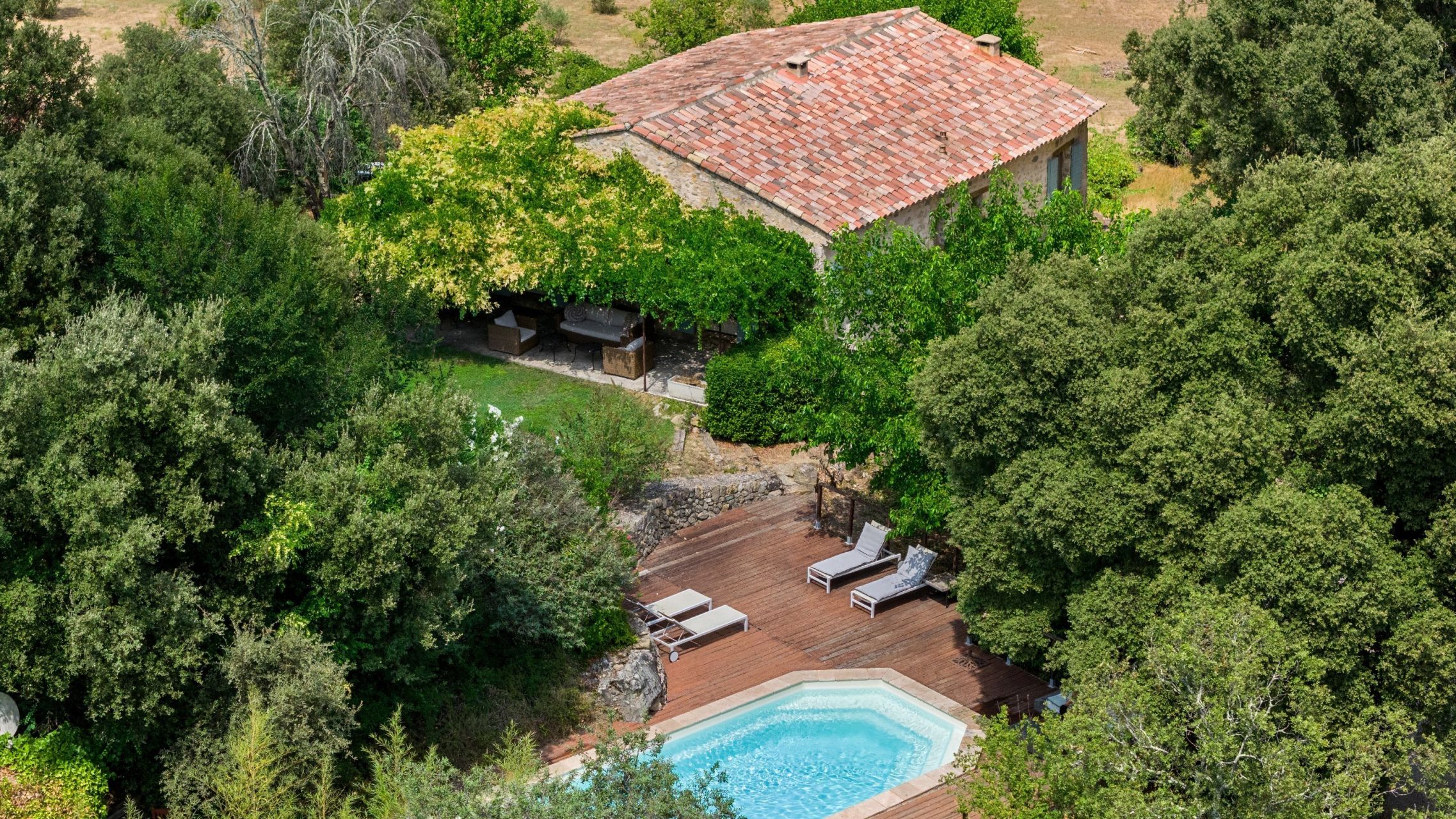 provencal house 6 Rooms for sale on LORGUES (83510)
